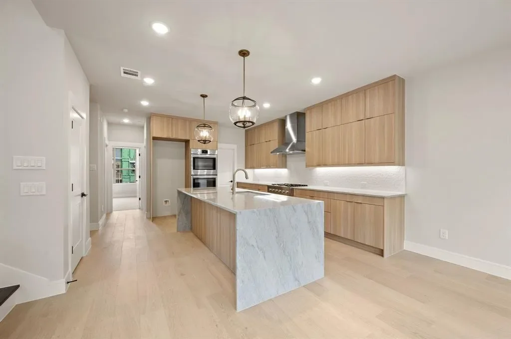 1352 Cherry Hills Lane, Irving, Texas, United States. - Photo 7