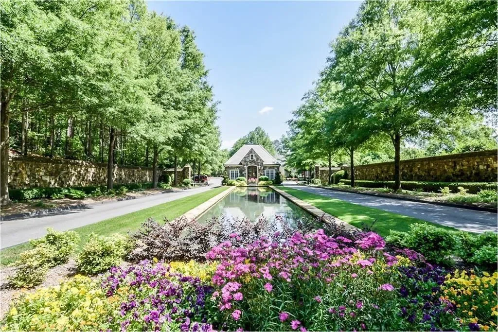 1620 High Trail, Atlanta, Georgia, United States. - Photo 6
