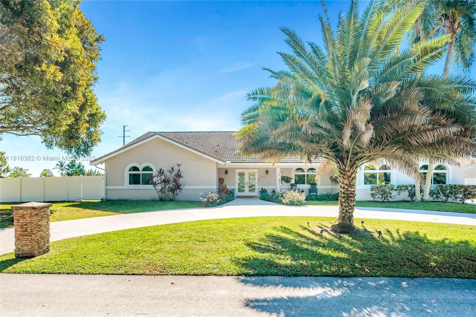 10700 SW 139th Rd, Miami, Florida, United States. - Photo 2