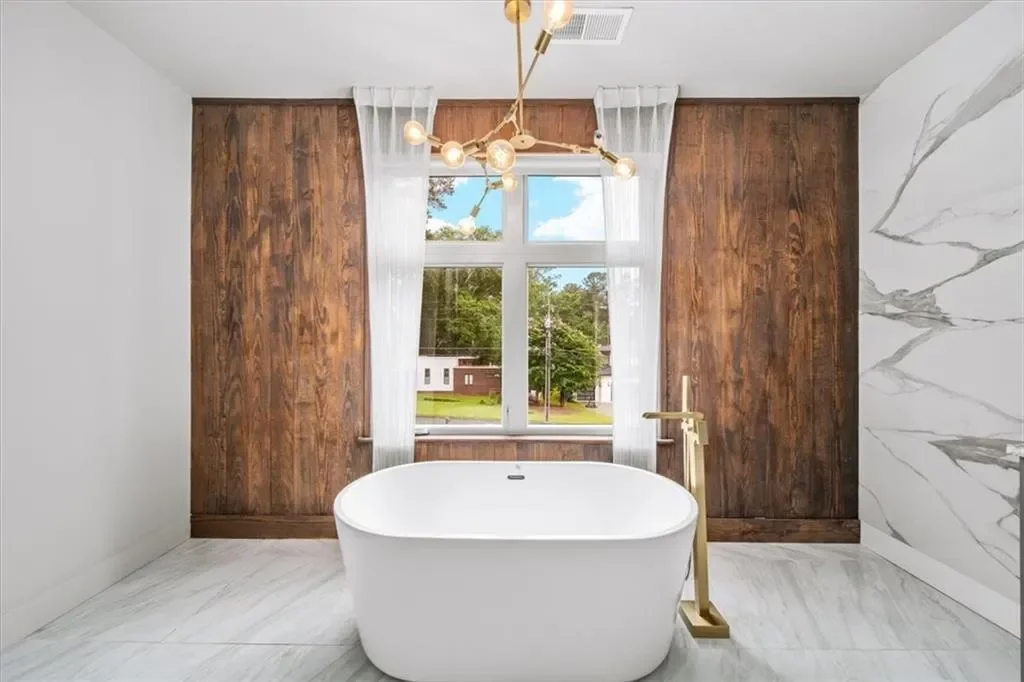 2220 Meadowvale Drive NE, Atlanta, GA 30345, Atlanta, Georgia, United States. - Photo 14