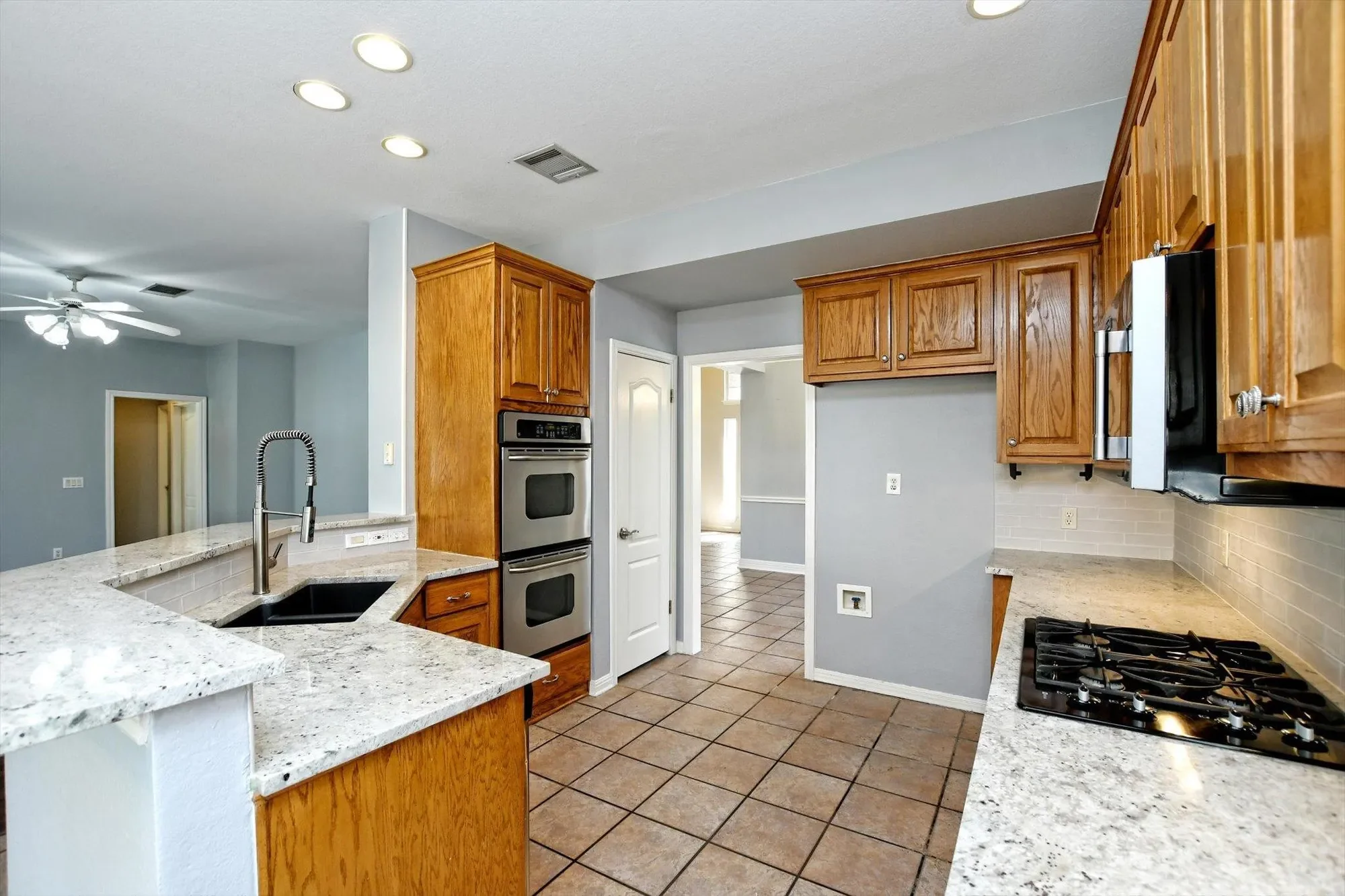 9934 Barbrook DR, Austin, Texas, United States. - Photo 5