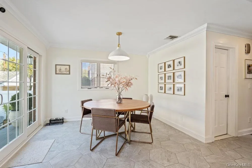 116 Sperry Blvd Boulevard, New Hyde Park, New York, United States. - Photo 9