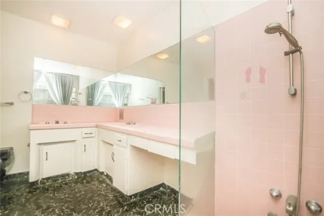 3241 Santa Ana, Huntington Park, CA 90255, Huntington Park, California, United States. - Photo 14