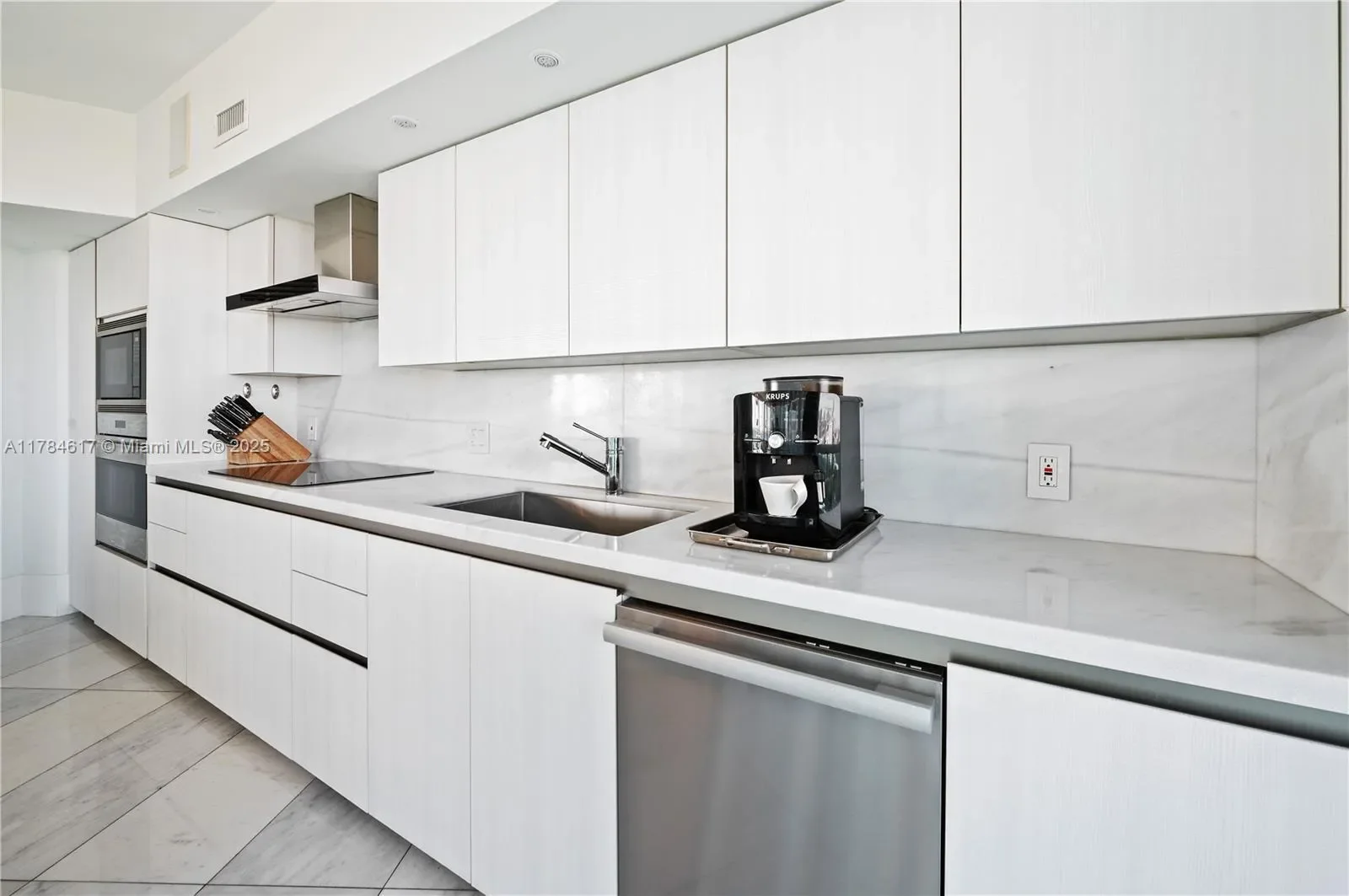 2127 Brickell Ave 2104, Miami, Florida, United States. - Photo 10