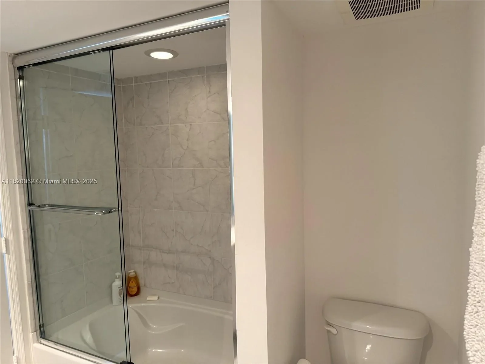 950 Brickell Bay Dr, #3710, Miami, Florida, United States. - Photo 2