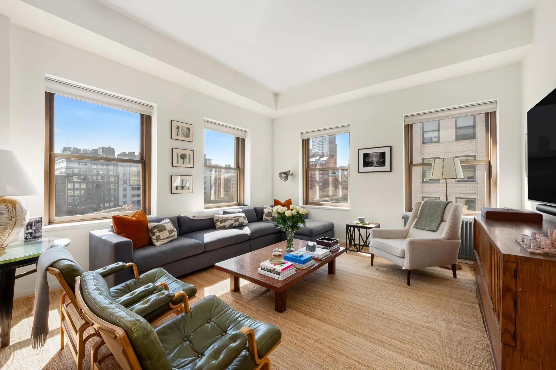 Silk And Spice, 165 HUDSON ST, New York, New York, United States. - Photo 6
