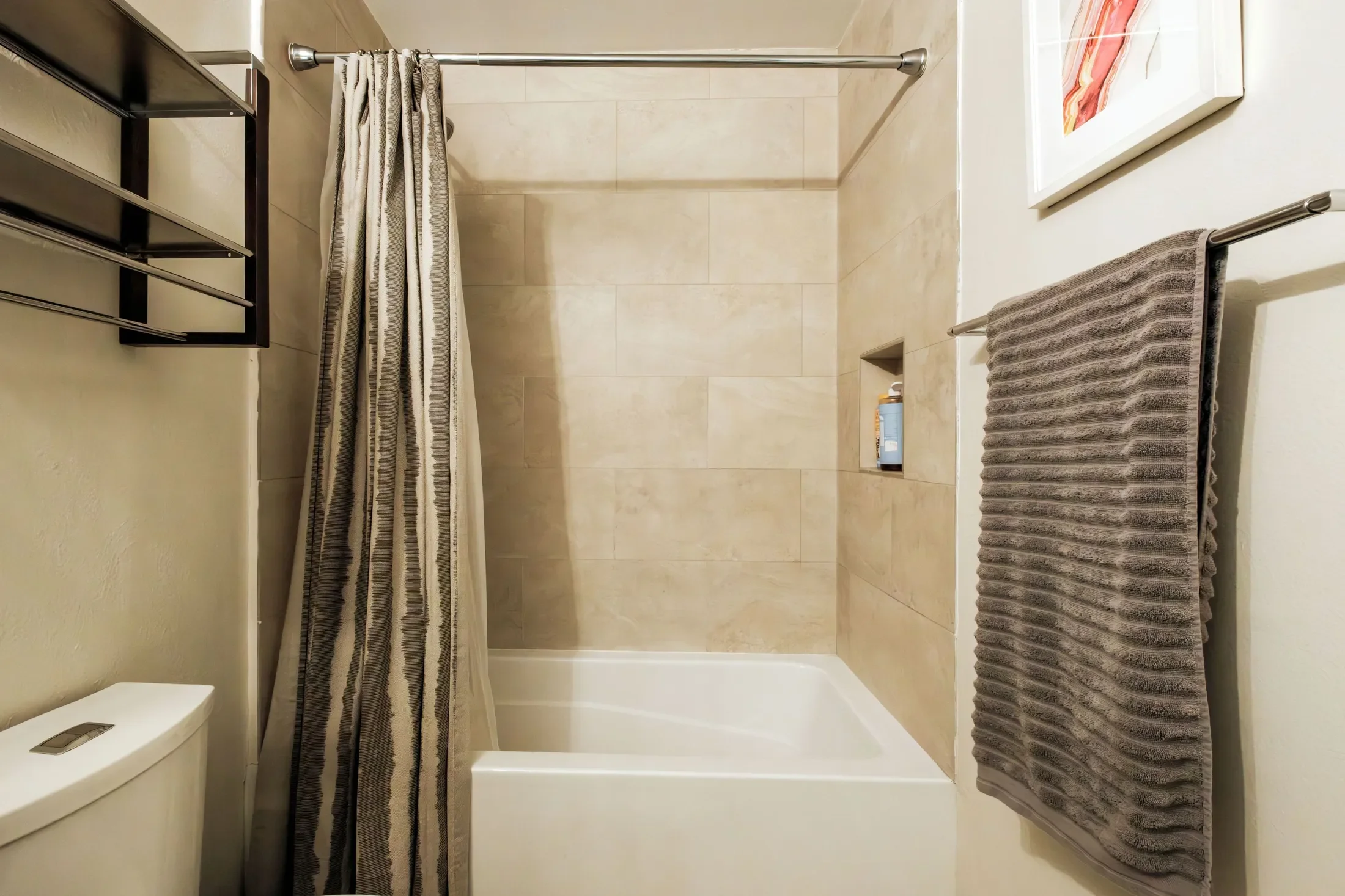 11445 Moorpark Street Unit 8, North Hollywood, CA 91602, Los Angeles, California, United States. - Photo 8