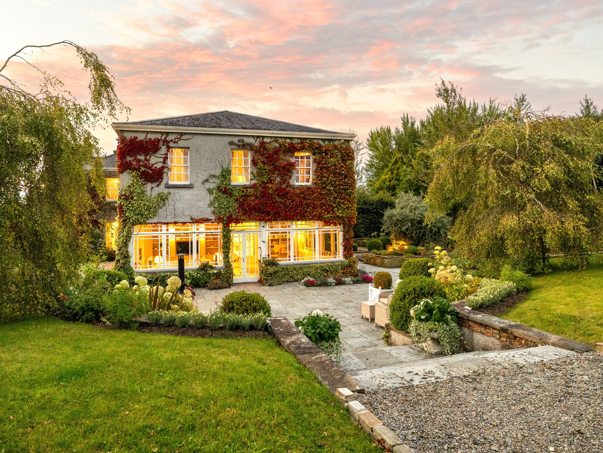 Exterior photo 10