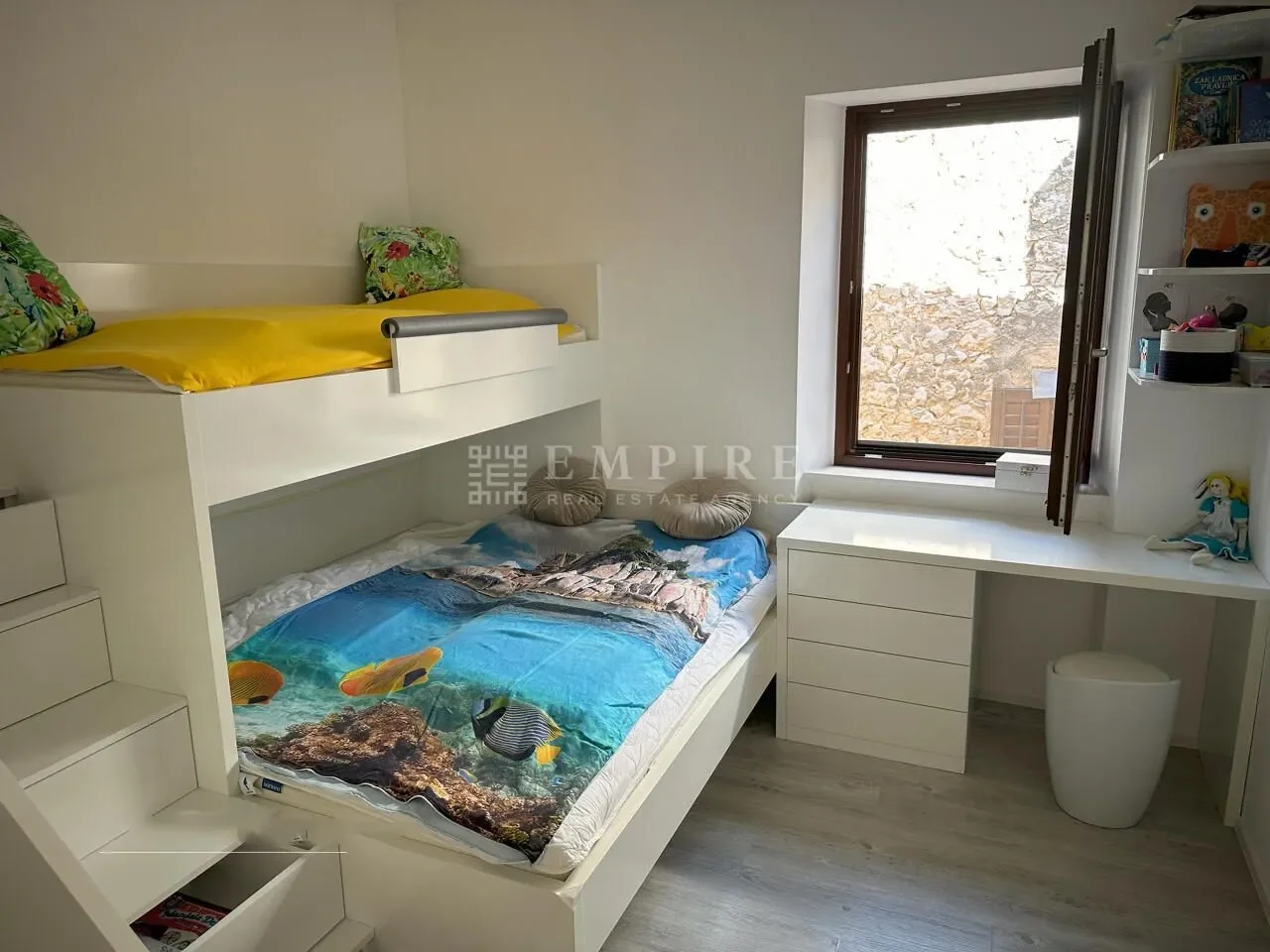 Gallery photo 11