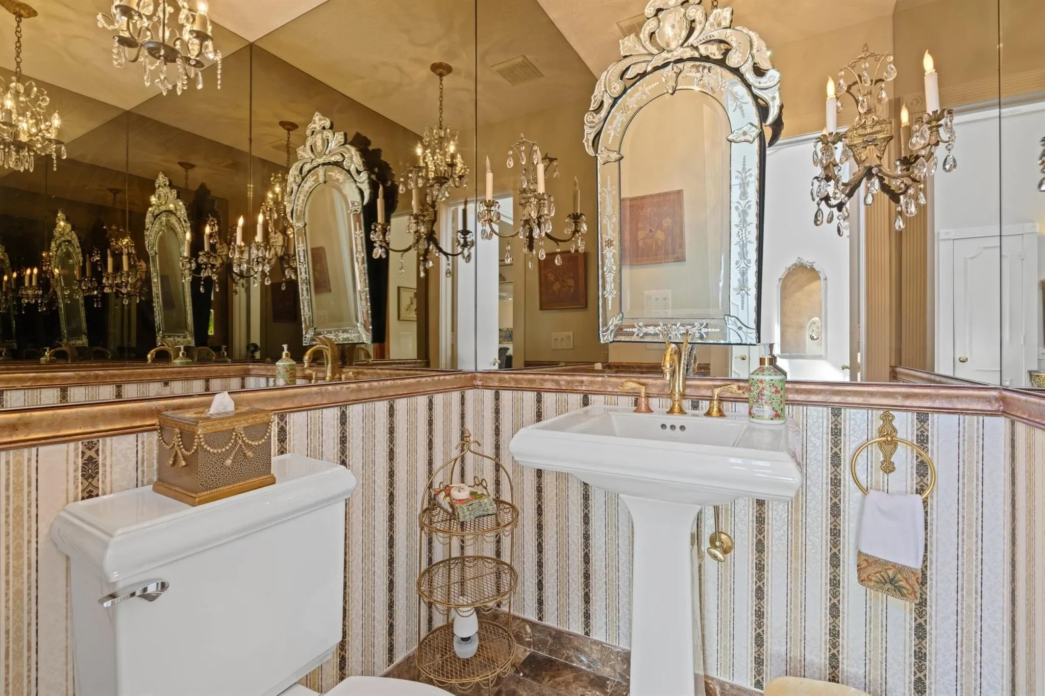 1010 Pine Point Road, Riviera Beach, Florida, United States. - Photo 23