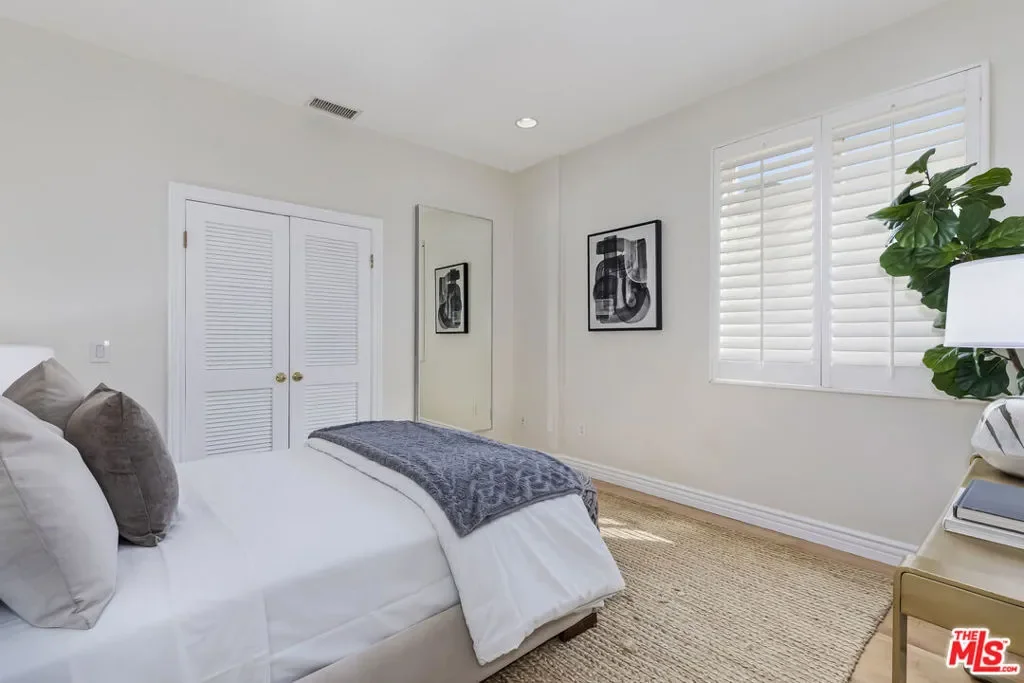 1471 S Crest Drive, Los Angeles, California, United States. - Photo 2