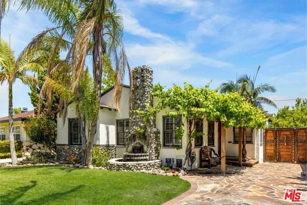 4940 Arcola Avenue, Los Angeles, California, United States. - Photo 10