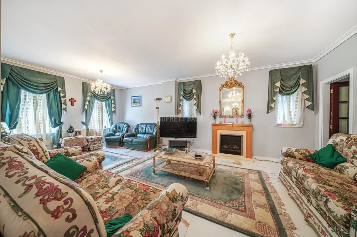 Holne Chase Hampstead Garden Suburb, London, England, United Kingdom. - Photo 5