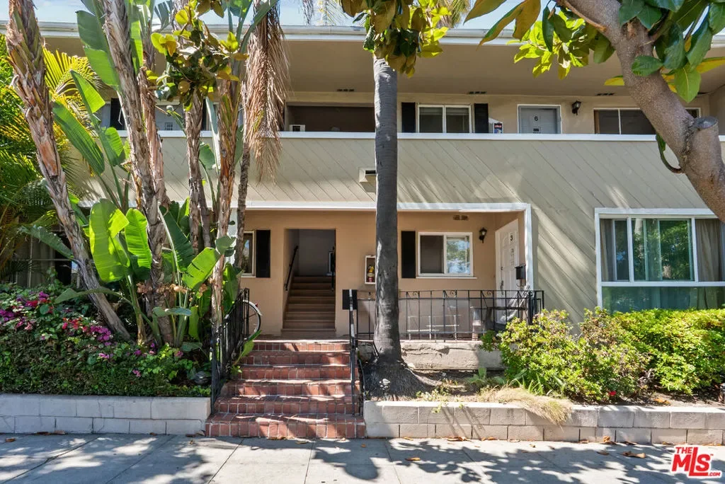 272 S Doheny Drive 1, Beverly Hills, California, United States. - Photo 15