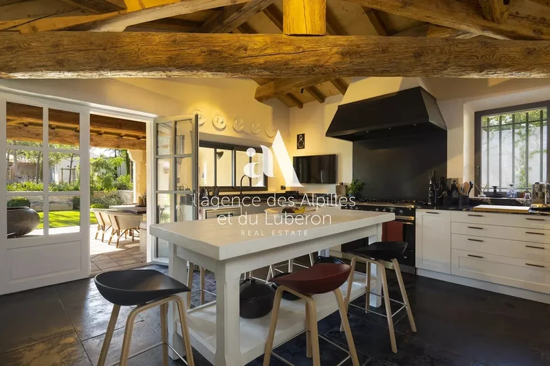 Paradou, Provence-Alpes-Côte d'Azur, France. - Photo 3