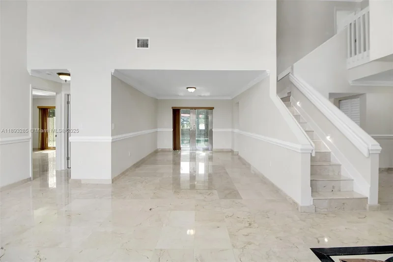 8416 NW 201st St, Hialeah, Florida, United States. - Photo 13