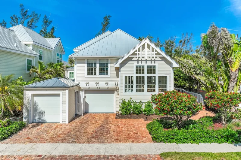 100 Carrick Bend Lane
