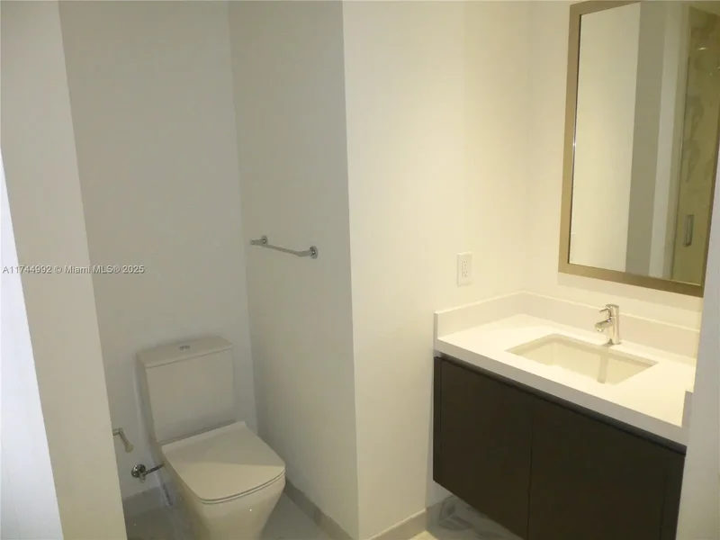 851 NE 1st Ave 2612, Miami, Florida, United States. - Photo 28