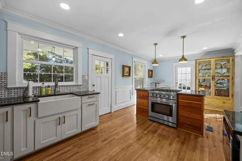 727 E Whitaker Mill Road, Raleigh, North Carolina, United States. - Photo 25