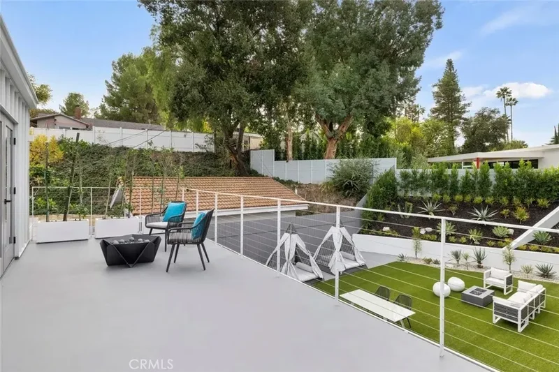 4731 Topanga Canyon Boulevard, Los Angeles, California, United States. - Photo 30