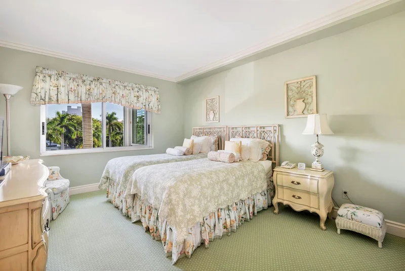 Cocoanut Row, Palm Beach, Florida, United States. - Photo 18