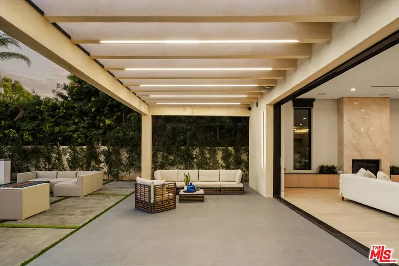 4528 Matilija Avenue, Los Angeles, California, United States. - Photo 36