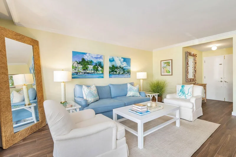 Chilean Avenue, Palm Beach, Florida, United States. - Photo 5