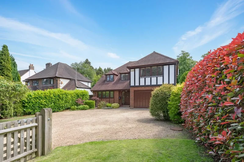 Whyteleafe Road, Caterham, England, United Kingdom. - Photo 28