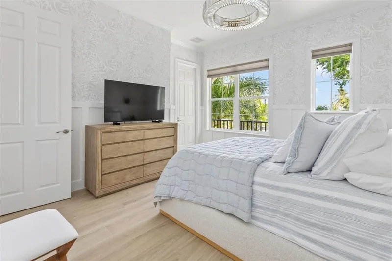 8008 MIDNIGHT PASS ROAD, Siesta Key, Florida, United States. - Photo 32