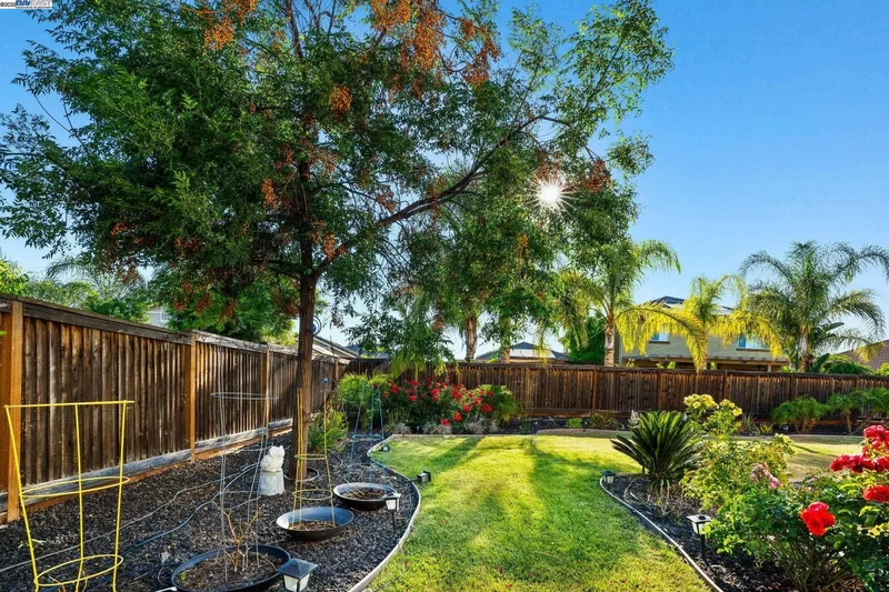 2255 Sugarloaf Ct, Brentwood, California, United States. - Photo 25