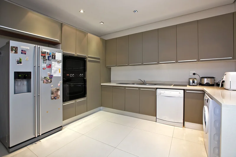 60 Ocean View Dr, Sea Point, Cape Town, 8060, South Africa, Cape Town, Western Cape, South Africa. - Photo 19