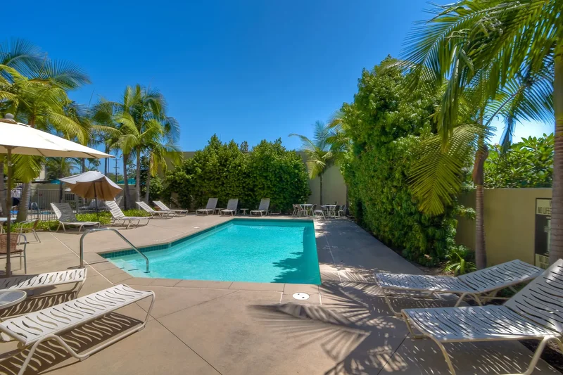 543 Laguna Drive , Carlsbad, CA 92008, Carlsbad, California, United States. - Photo 22