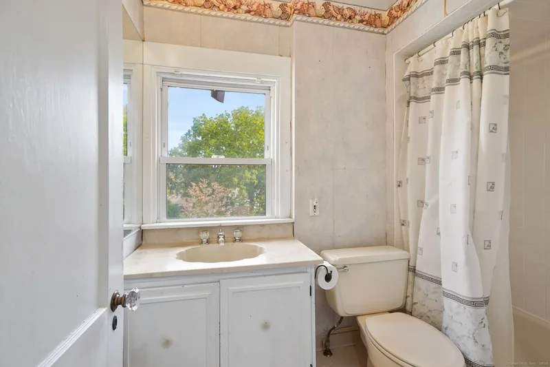 52 Penzance Road, Stamford, Connecticut, United States. - Photo 29