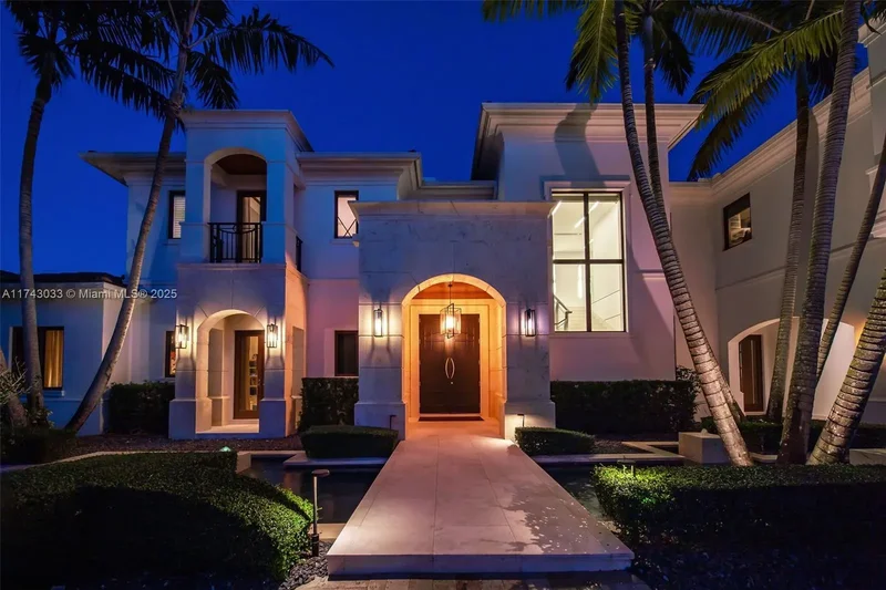 8955 SW 63rd Ct, Coral Gables, Florida, United States. - Photo 59