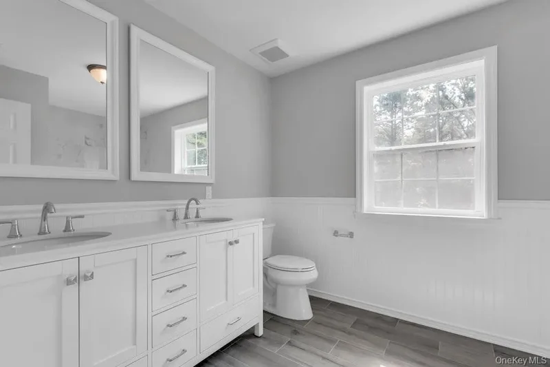 113 CURRANS Road, Middle Island, New York, United States. - Photo 6