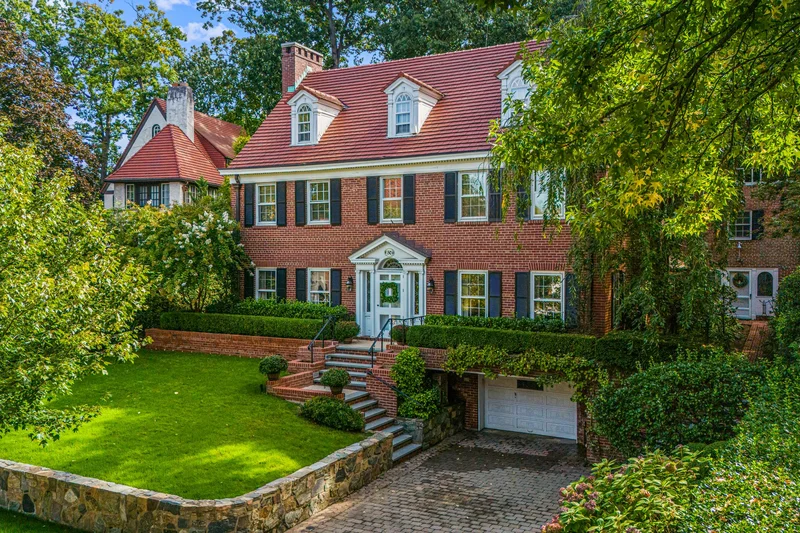 50 Shorthill Road , Forest Hills, NY 11375, New York, New York, United States. - Photo 33