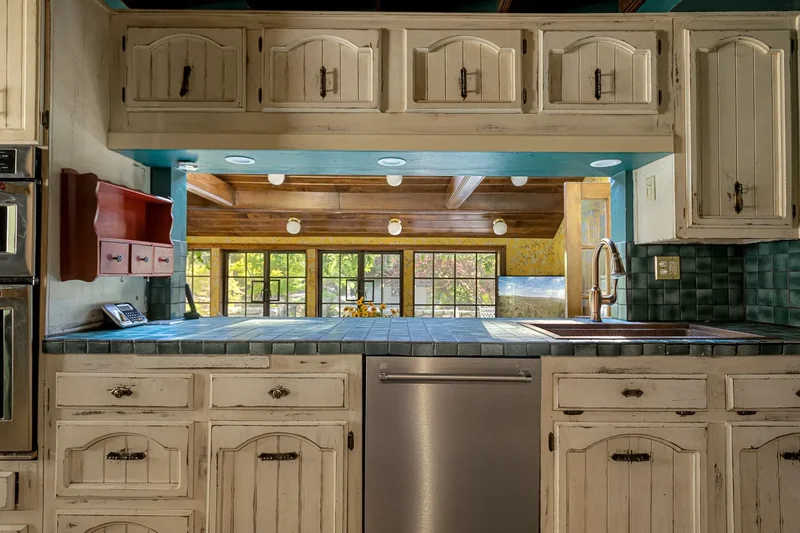 969 Oak Drive , Crestline, CA 92325, Twin Peaks, California, United States. - Photo 15