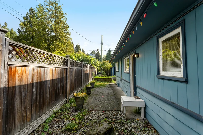 260 W 21st Street, North Vancouver, BC V7M 1Z4, North Vancouver, British Columbia, Canada. - Photo 10