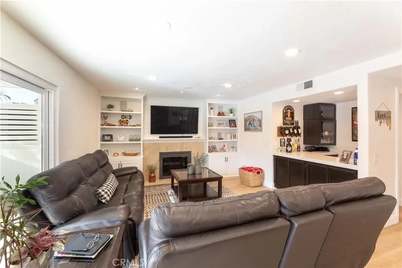 398 S Wrightwood, Orange, CA 92869, Orange, California, United States. - Photo 4