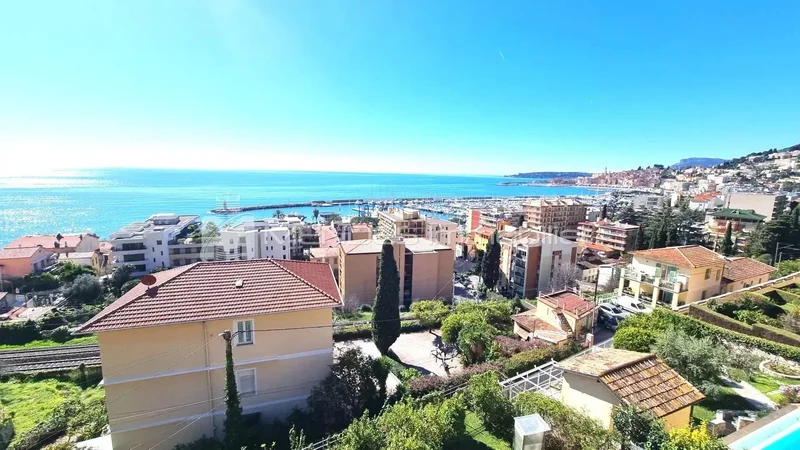 Menton, Provence-Alpes-Côte d'Azur, France. - Photo 2