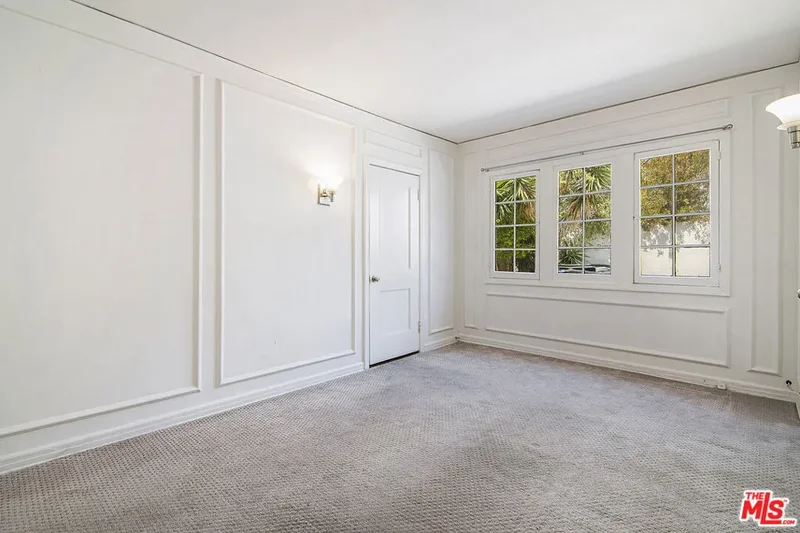 1016 S Curson Avenue, Los Angeles, California, United States. - Photo 22