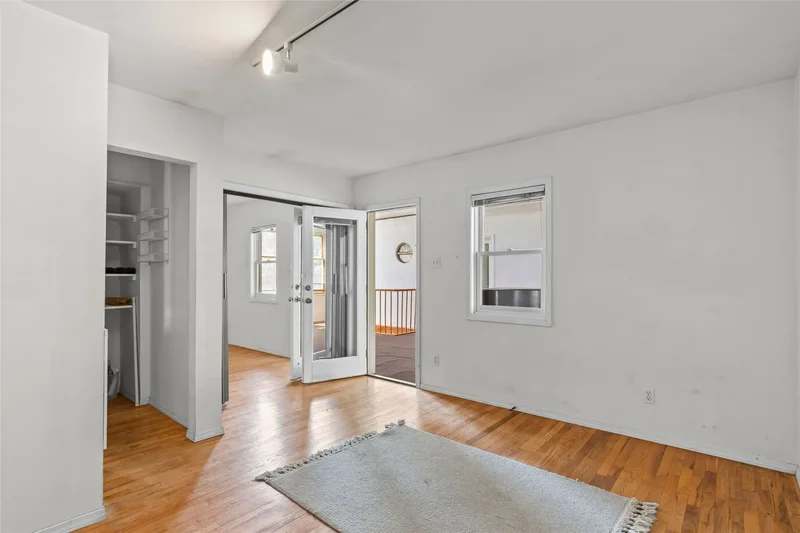 1700 Nw Mountain Road , Albuquerque, NM 87104, Albuquerque, New Mexico, United States. - Photo 15
