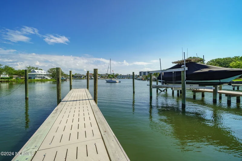 4717 S Shore Drive, Morehead City, NC 28557, Morehead City, North Carolina, United States. - Photo 20