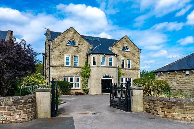 5 bedroom Detached House for sale in Bradford