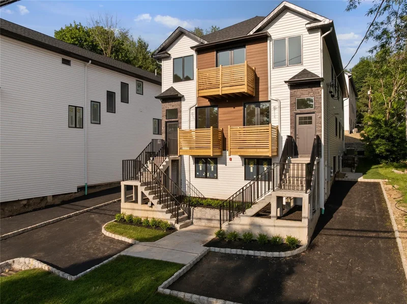 10 Memorial Park Drive #102, Spring Valley, NY 10977, Spring Valley, New York, United States. - Photo 4