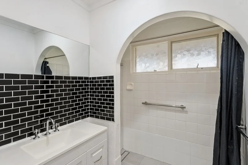 40 Bugendore Street Maida Vale, Perth, WA 6057, Perth, Western Australia, Australia. - Photo 12