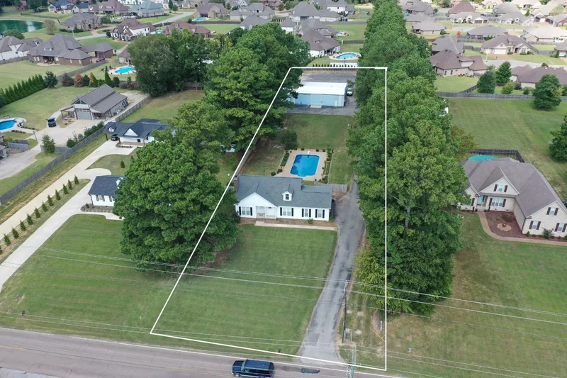 Single Family Residence in Jackson