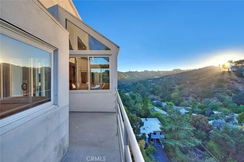 Single Family Residence in Los Angeles