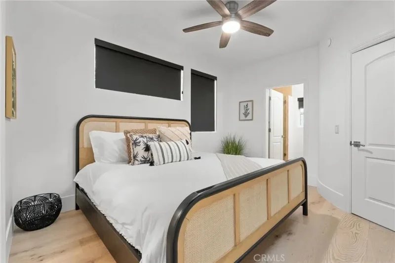516 S S The Strand, Oceanside, California, United States. - Photo 60