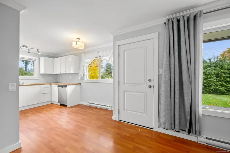 65 Taylor Way, Campbell River, British Columbia, Canada. - Photo 4